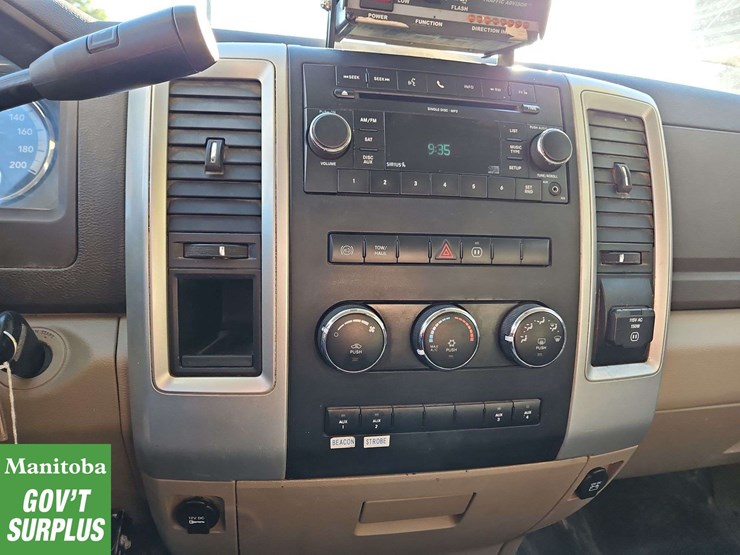 2011-dodge-3500-image-21