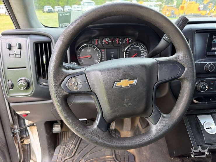 2015-chevrolet-silverado-1500-image-8