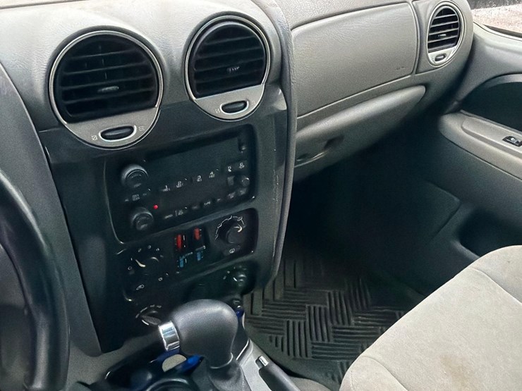 2005-gmc-envoy-image-29