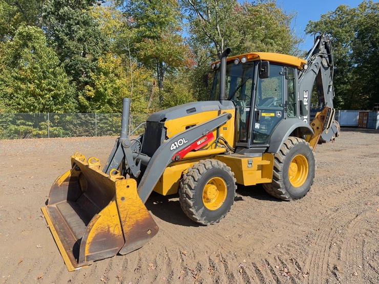 2017-deere-410l-image-1