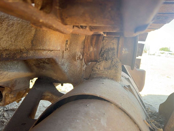 caterpillar-forty-diesel-image-14