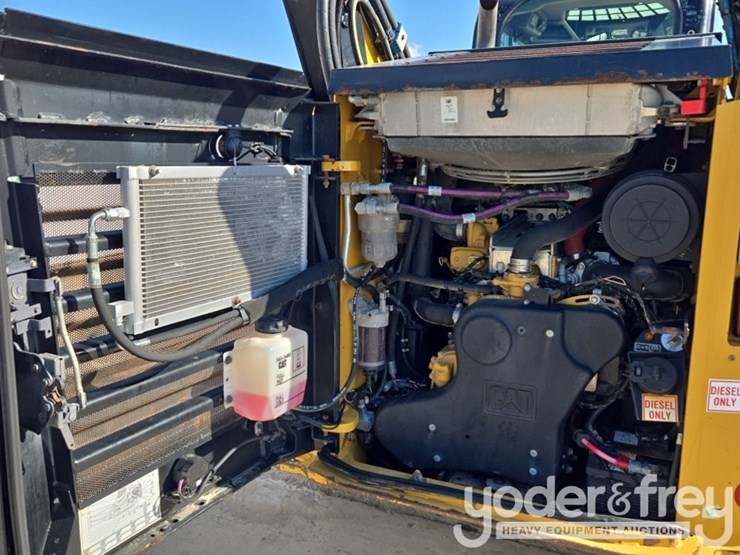 2018-caterpillar-299d2-image-36