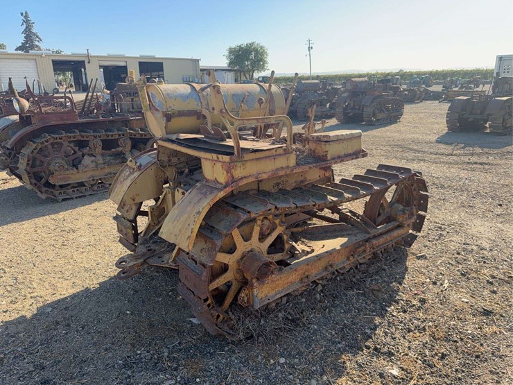 caterpillar-thirty-image-3