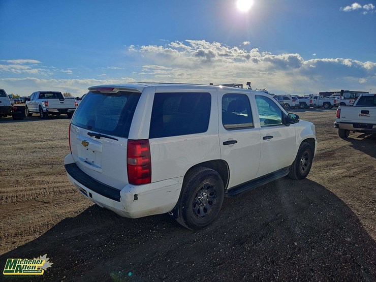 2013-chevrolet-tahoe-image-4