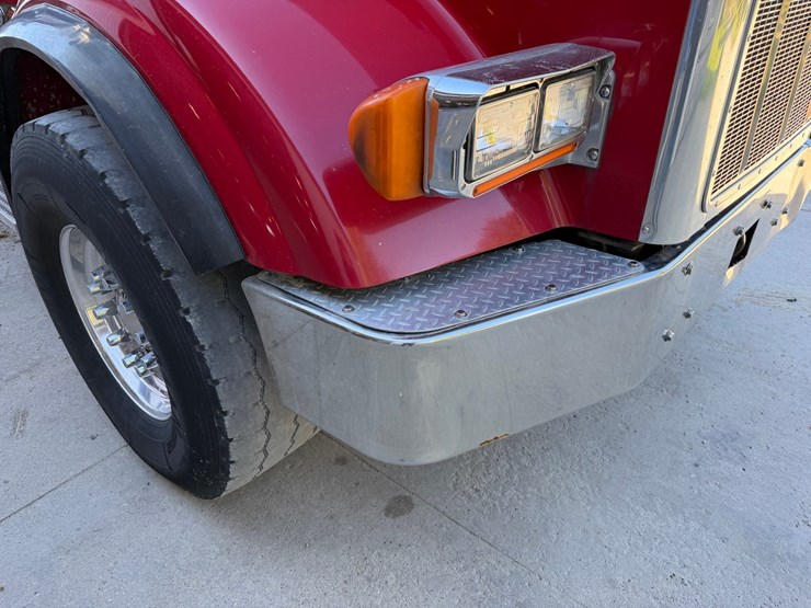2005-peterbilt-378-image-23