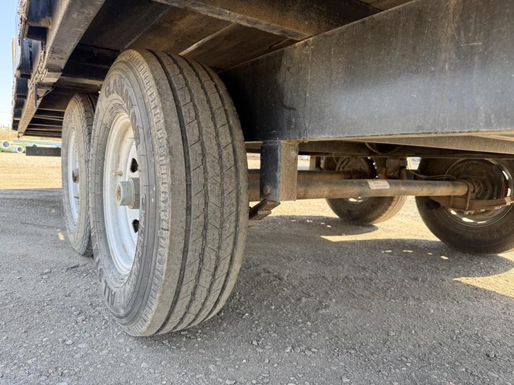 2020-econoline-tilt-deck-trailer-image-21