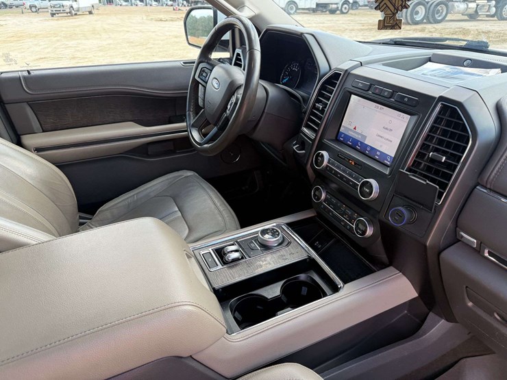 2020-ford-expedition-limited-image-37