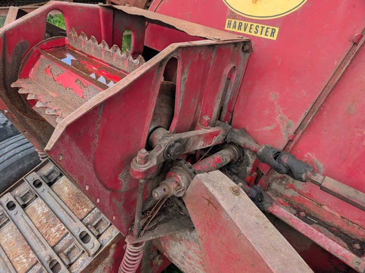 #4050-•-gehl-forage-harvester-image-7