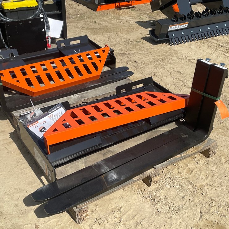 #2016 • Wolverine Skid Steer Pallet Fork Attachment