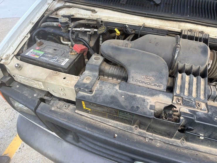 2006-ford-e250-image-52