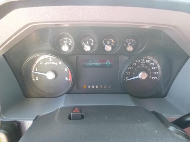 2011-ford-f550-image-13