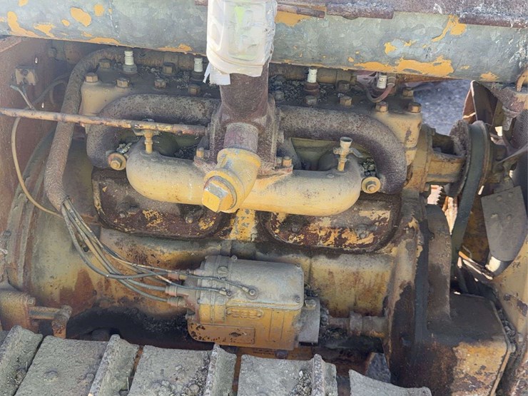 caterpillar-fifteen-image-18