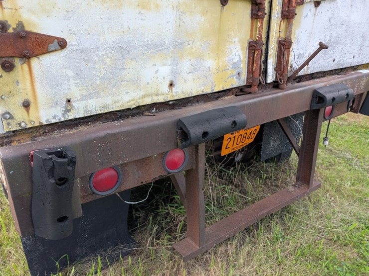 strick-trailer-image-4