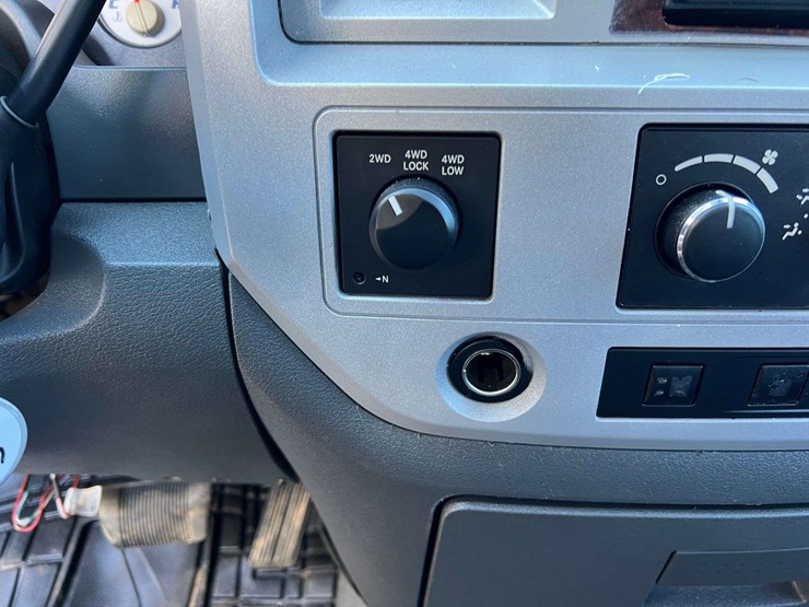 2008-dodge-ram-1500-image-15
