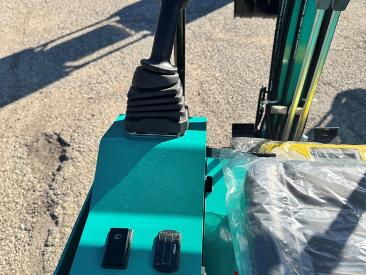 2026-unused-h16r-mini-excavator-image-7