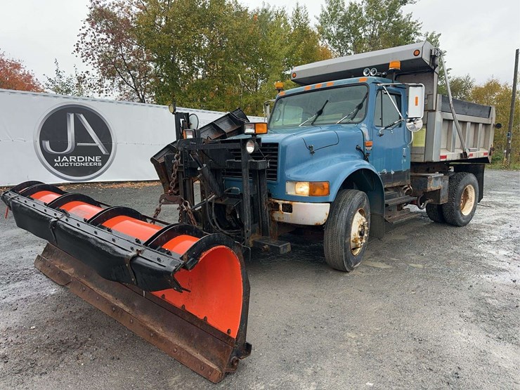 2002-international-4900-image-1