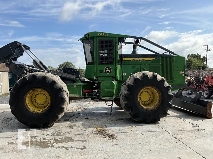 2023-deere-648l-ii-image-5