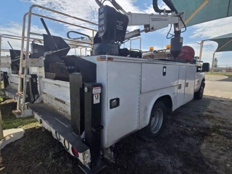 2016-ford-f350-image-3