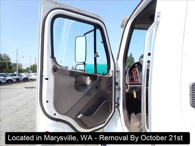 2020-freightliner-m2-image-23