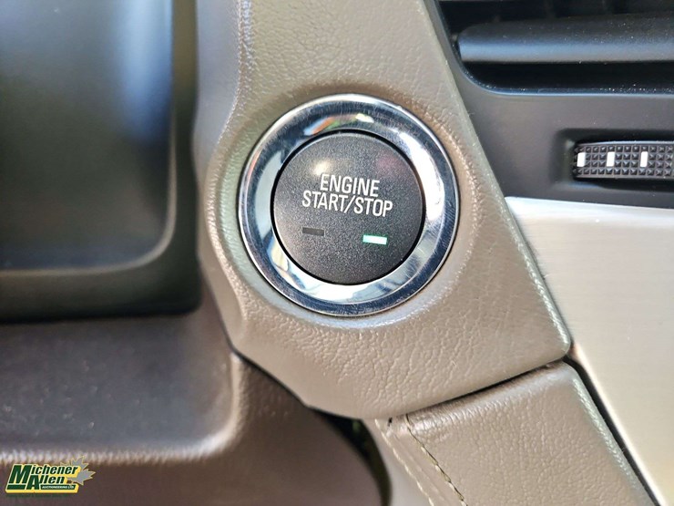 2015-gmc-yukon-xl-denali-image-25