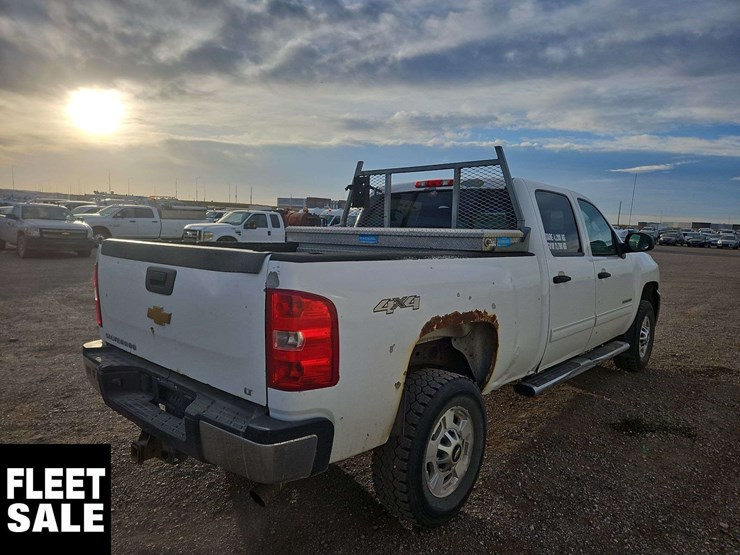2014-chevrolet-silverado-2500hd-image-3