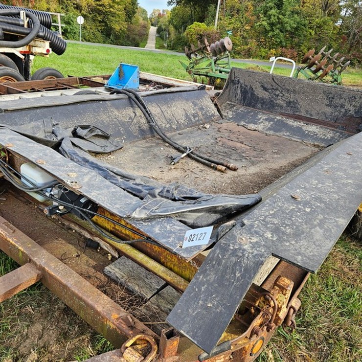 #2127 • Hydraulic Dump Bed