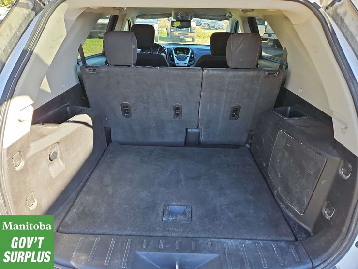 2015-chevrolet-equinox-image-25