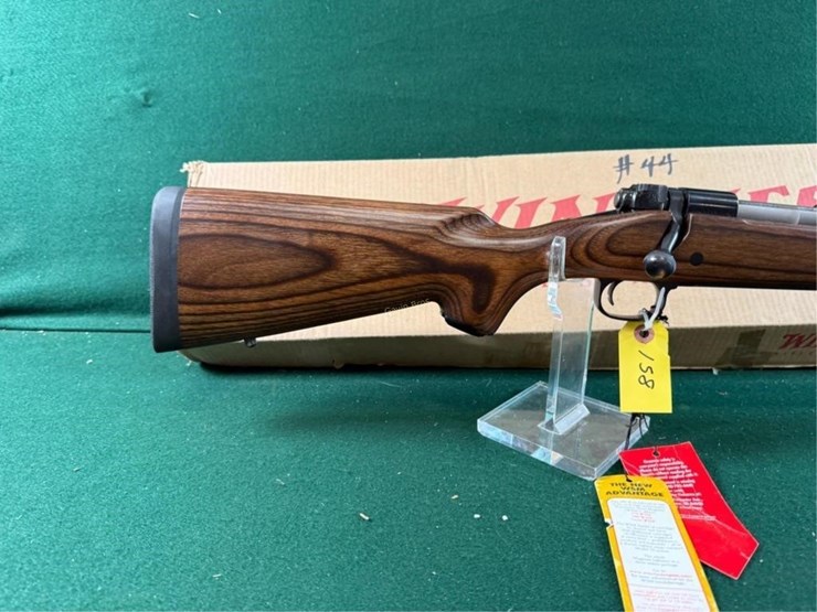 winchester-mdl.70-300-wsm-rifle-image-2