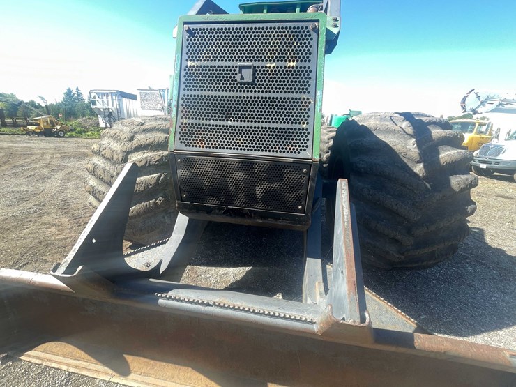2000-john-deere-660-image-51
