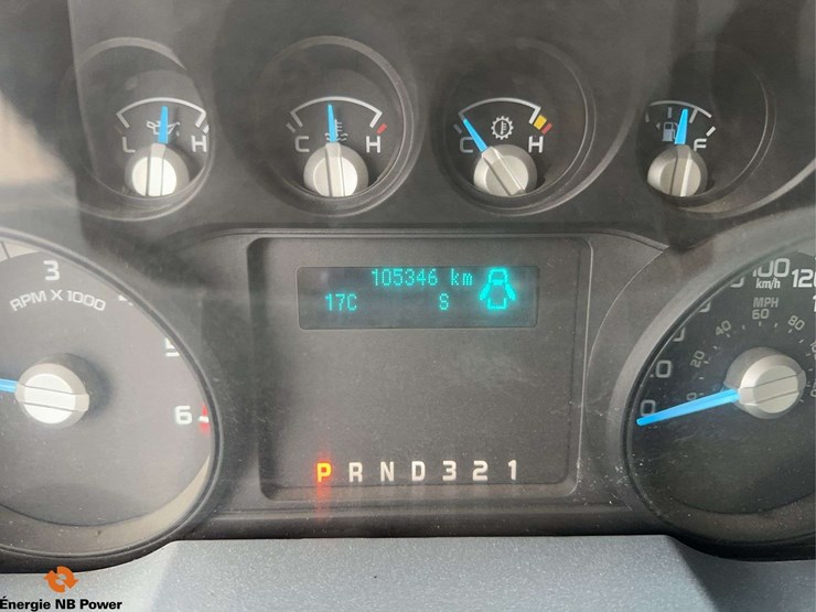 2014-ford-f550-xlt-image-26