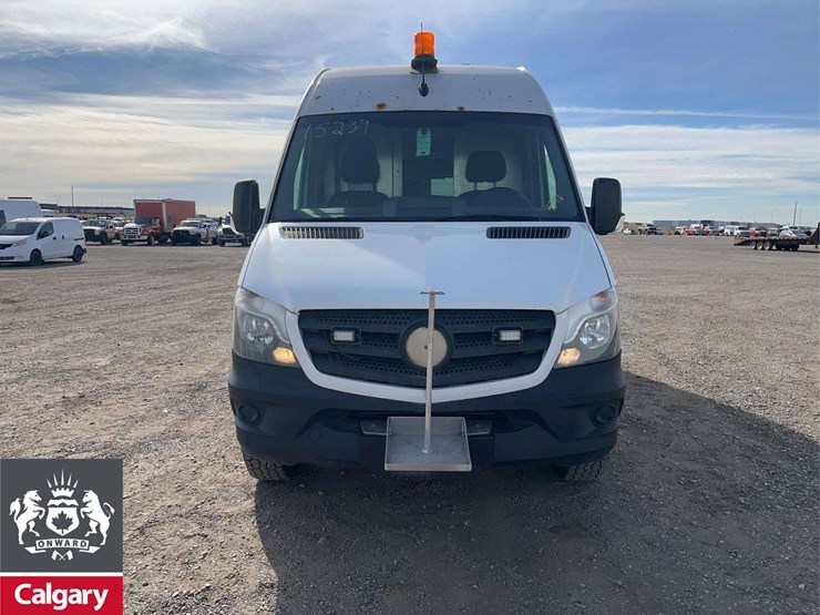 2016-mercedes-benz-sprinter-3500-image-8