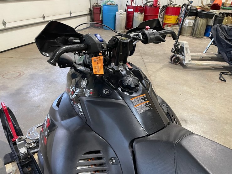 #3152-•-2008-yamaha-fx-nytro-snowmobile-image-30