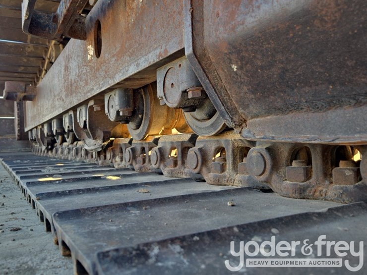 komatsu-pc210-image-18