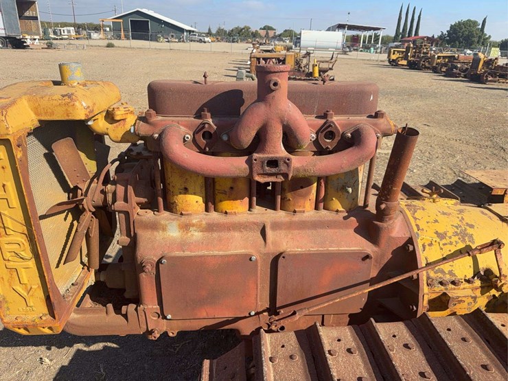 caterpillar-thirty-image-13