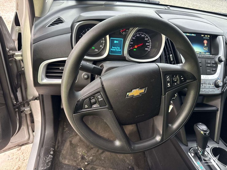 2017-chevrolet-equinox-image-13