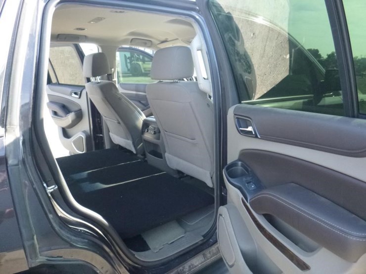 2018-chevrolet-tahoe-image-9