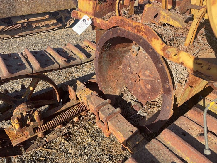 caterpillar-thirty-image-16