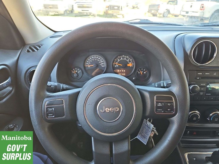 2014-jeep-patriot-image-19