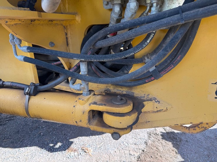 deere-672d-image-80