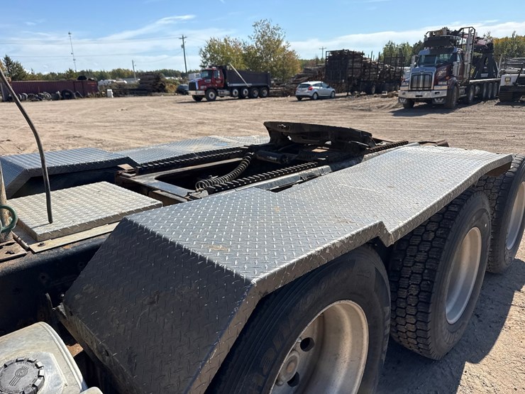 2005-kenworth-t800-image-38