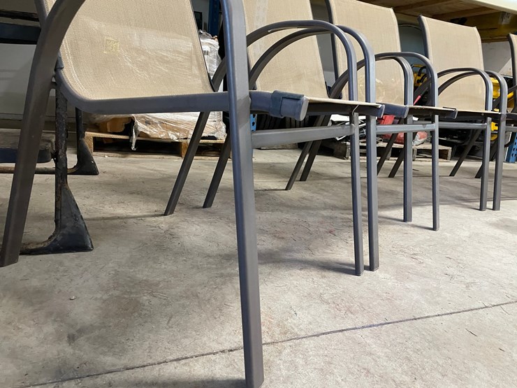 #3163-•-(6)-patio-chairs-image-4