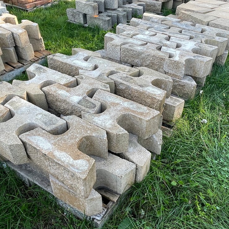 #3205 • (2) Pallets of Interlocking Concrete Retaining Wall Blocks