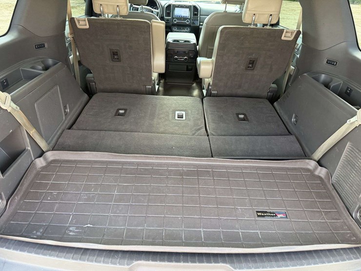 2020-ford-expedition-limited-image-25