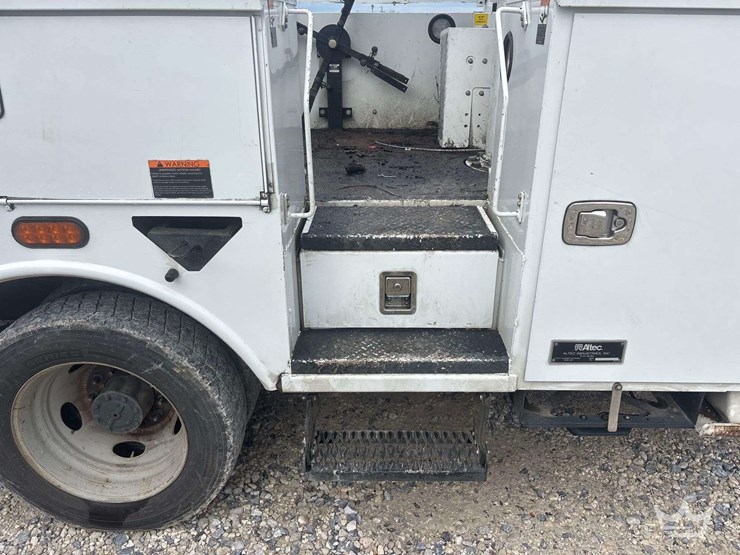 2019-ford-f550-image-25
