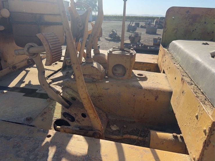 caterpillar-d7-image-37