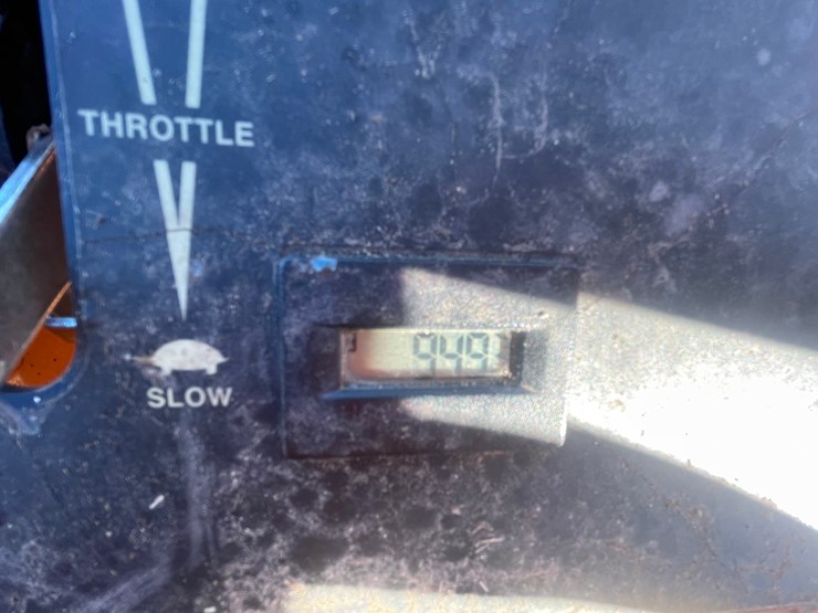 #1800-•-scag-v-ride-stand-on-zero-turn-lawn-mower-image-5