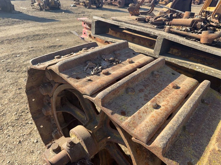 caterpillar-65-image-6
