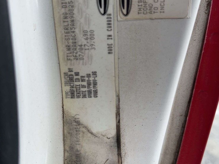 2005-sterling-l8500-image-31