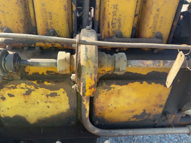 caterpillar-thirty-image-23