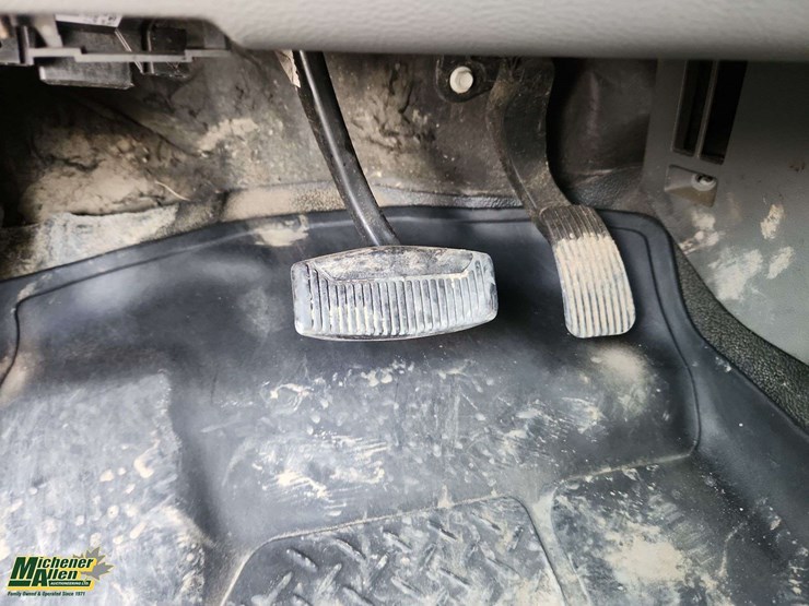 2022-ford-f250-image-14